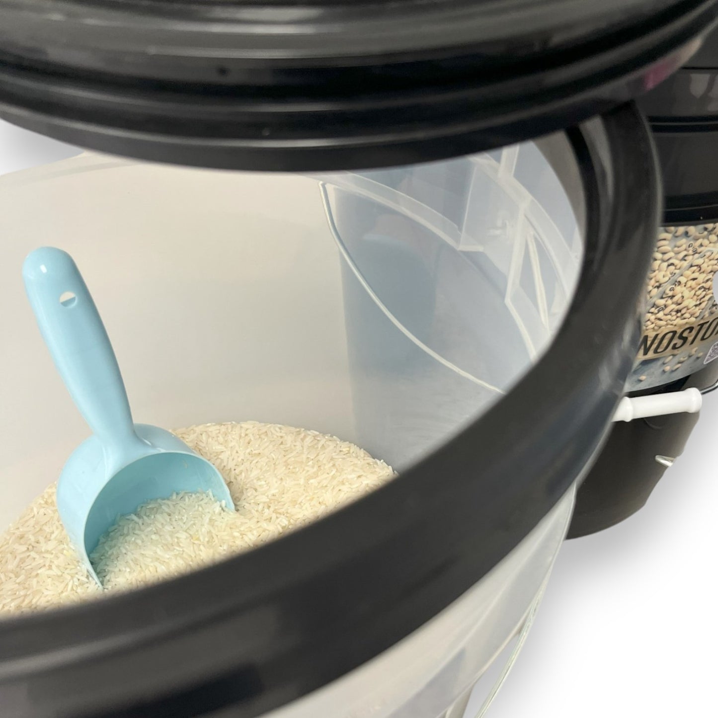 20L BLACK-OUT FOOD STORAGE PAIL & RUBBER SEAL SCREW LID + 1-CUP SCOOP - 3 PIECE